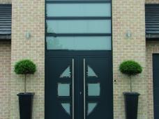 PORTE D'ENTREE ALUMINIUM SUR-MESURE ET PERSONNALISEE